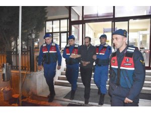 Tavşanlı’da ‘Dur’ ihtarına uymayan 15 ayrı suçtan aranan şahıs tutuklandı