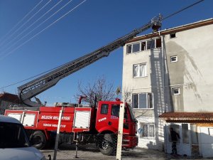 Bacada çıkan yangın korkuttu