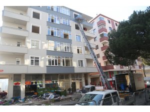 Kartal'da riskli binaların yıkımı sürüyor