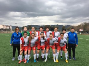 Turgutlu Belediyespor’un kadınları rekora koşuyor