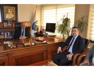 Dinçer, Mersin’e işletmeler üstü eğitim merkezi kurulmasını istedi