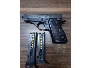 İnegöl’de tabanca ele geçirildi
