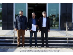 Finike’de Cumhur İttifakı Meclis listesini teslim etti