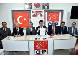 Bilecik’te CHP’nin adayı rakiplerini listeye yazmadı