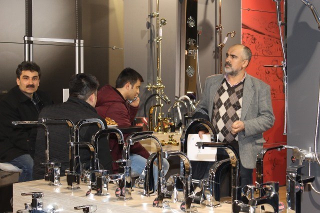 Sıhhi Tesisatcılar fuarı gezdiler