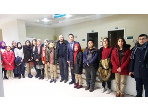 Öğrencilerden hastalara ziyaret