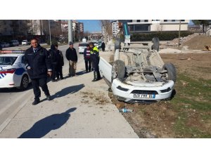 Kontrolden çıkan otomobil takla attı: 1 yaralı