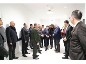 Ankara Valisi Şahin’den yaralı askerlere hastane ziyareti