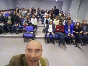 Soyer, kampanyasına destek olmak isteyen gönüllülerle buluştu