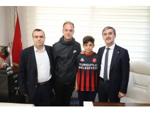 Turgutluspor’dan Fenerbahçe’ye transfer oldu