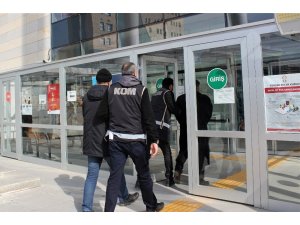 Elazığ’da silah kaçakçılığı operasyonu: 2 şüpheli adliyeye sevk edildi