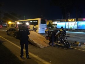 Kaza yapan motosikletli alev aldı