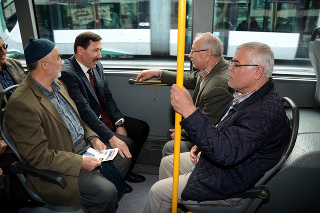 Hasan Kılca, belediye otobüsüne bindi