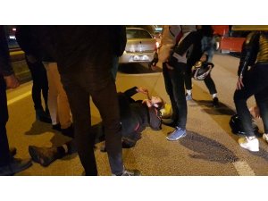 Çarptığı motosiklet sürücüsünün başından bir an olsun ayrılmadı