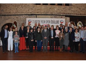 TSYD Ege yılın spor ödülleri verildi