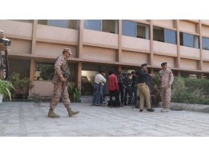 Karaçi’de 5 çocuk gıda zehirlenmesinden öldü