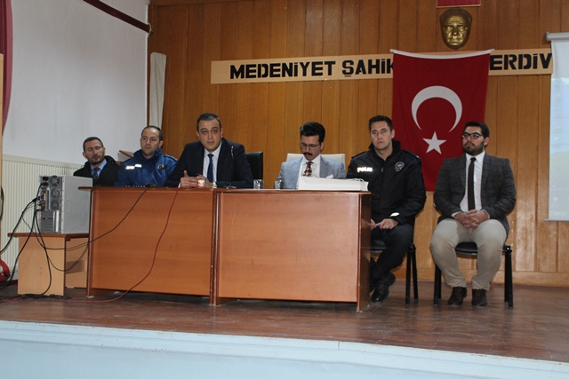 Yunak'ta seçim güvenliği toplantısı