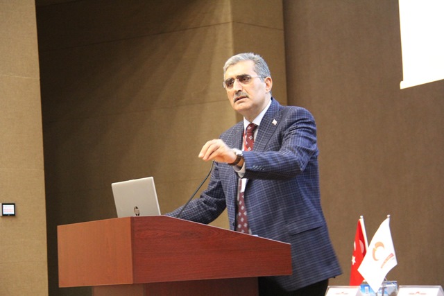Konya Şeker’de çiftçilere eğitim