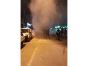 Duyarlı vatandaşlar yangını söndürdü