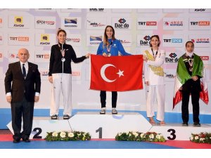 Nisa Nur'dan altın madalya