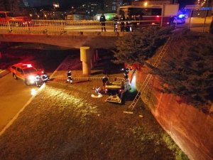 Arkadaşlarını hastaneye yetiştirmek isterken köprüden uçtular: 4 yaralı