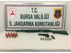 Telefon gaspçıları eğlence mekanında yakalandı