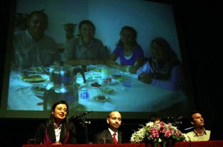 Aşk yolunu adım adım aştılar