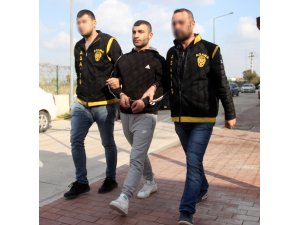 Hükümlü hırsız, polisten kaçamadı