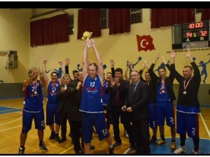 Şampiyon Mustafakemalpaşa Belediye Spor