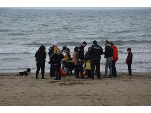 Boğulma tehlikesi geçiren kadını vatandaşlar kurtardı