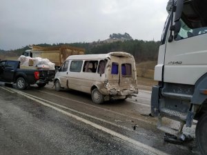 Emet’te zincirleme trafik kazası: 2 yaralı