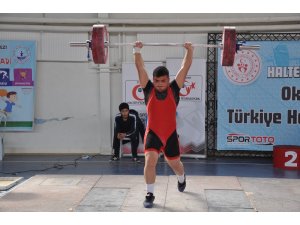 2018- 2018 yılı Okul Sporları Gençler Türkiye Halter Şampiyonası sona erdi