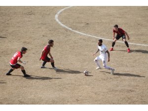 Lider Bayburt 3 puanı 2 golle aldı