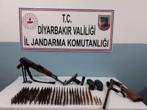 Diyarbakır’da silah kaçakçılarına operasyon: 2 gözaltı