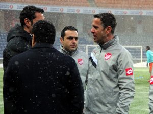 Halis Özkahya VAR kontrolü istedi