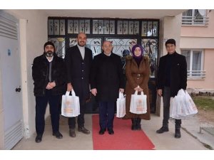 Ali Çetinbaş: İşini gönülden yapanlar gönüller kazanır