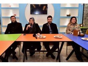 Sancaktepeli gençler Şeyma Döğücü’yü coşkuyla karşıladı