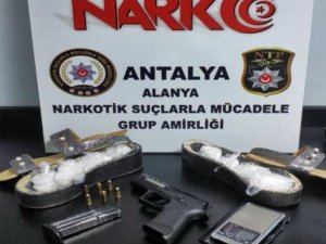 Ayakkabı tabanında uyuşturucu zulası