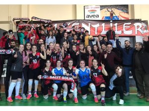 Van Büyükşehir Belediyespor Kadın Voleybol Takımı play-off’ta