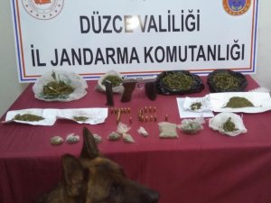Jandarmadan eş zamanlı uyuşturucu operasyonu: 2 tutuklama