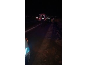 Otoyolda otomobilin çarptığı Karayolları işçisi hayatını kaybetti
