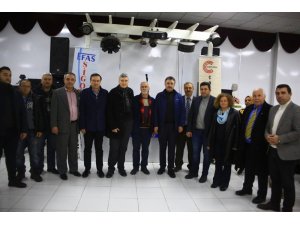 Bayraklı’da örnek siyaset