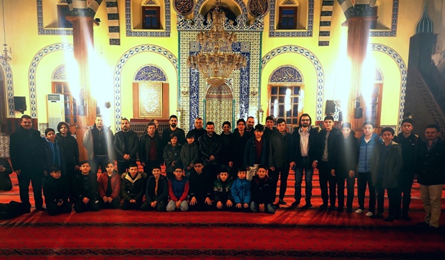 Armağanlı öğrenciler sabah namazında buluştu