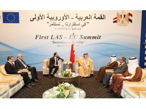 Hariri'den AB-Arap ülkelerine "Suriyeli mülteciler" çağrısı