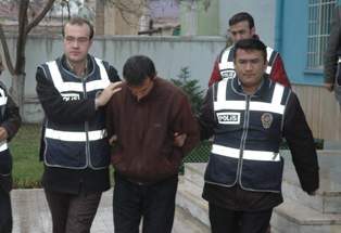Katil zanlısı iddaa bayisinden çıktı