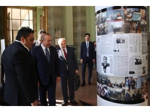 Bakan Çavuşoğlu ACANU fotoğraf sergisini gezdi