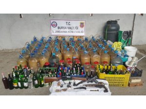 Bursa’da bin 400 litre kaçak alkol ele geçirildi