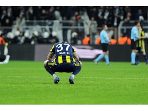 Skrtel tribünden atılan tesbihi geri verdi