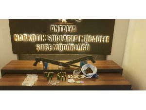 Antalya’da uyuşturucu operasyonları: 9 tutuklama