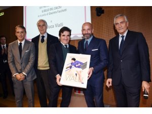 Vialli’ye ’Futbolun Güzeli’ ödülü verildi